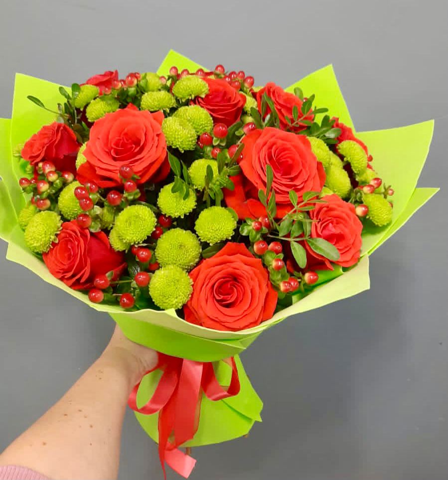 Букет цветов из: Хризантемы и Розы в Ожогино