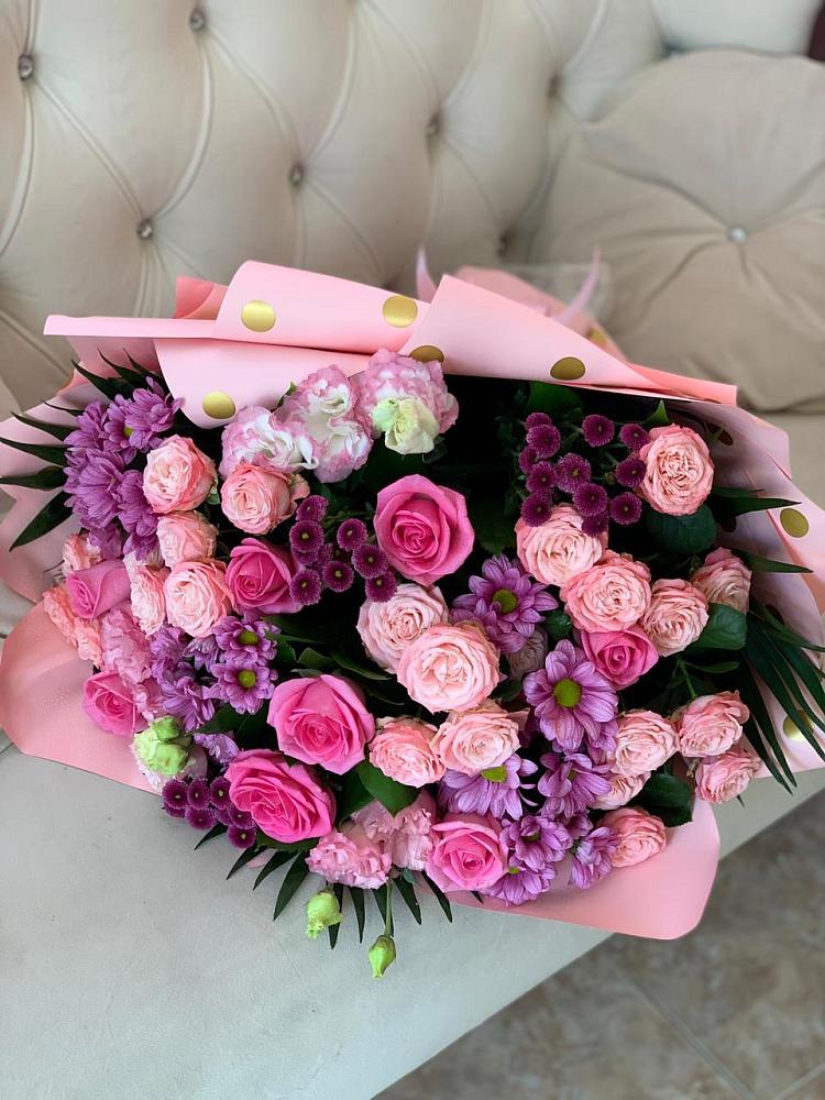 Букет цветов из: Хризантемы, Розы и Лизиантусы в Ожогино