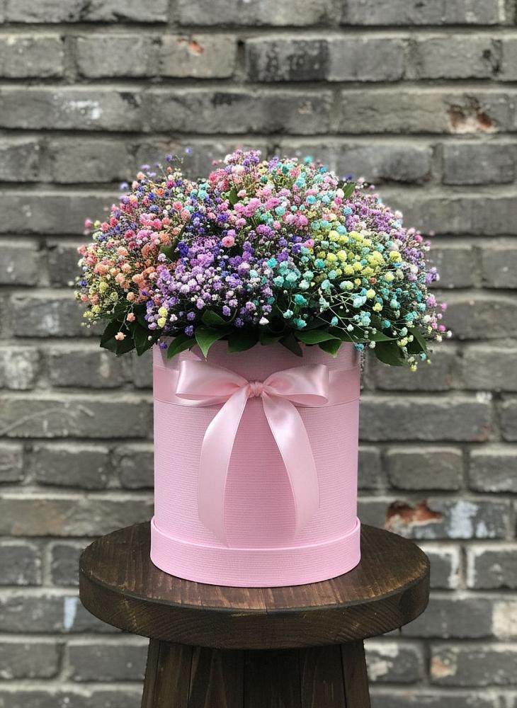 Цветочная композиция из Гипсофила и Розы в шляпной коробке в Ожогино