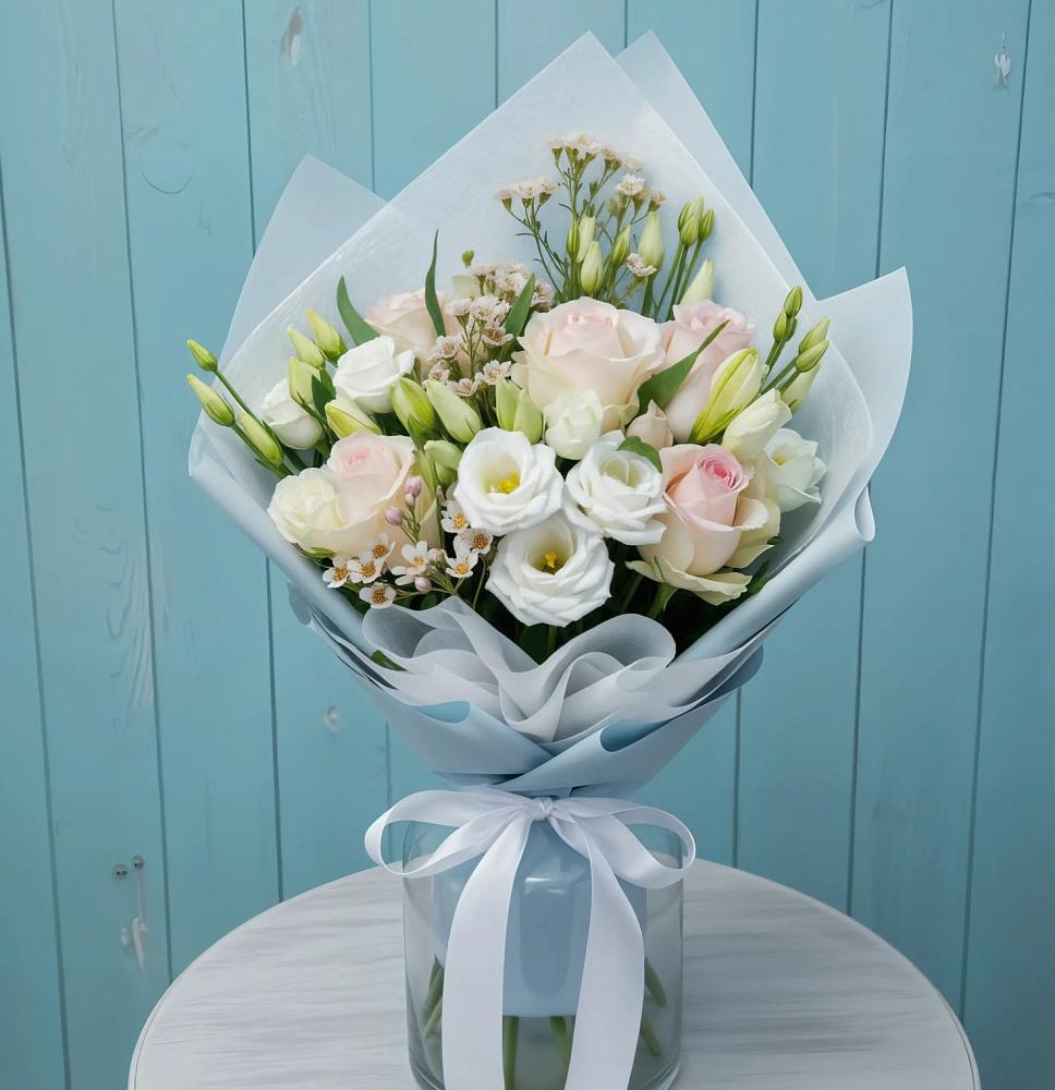 Букет цветов из: Розы и Лизиантусы в Ожогино