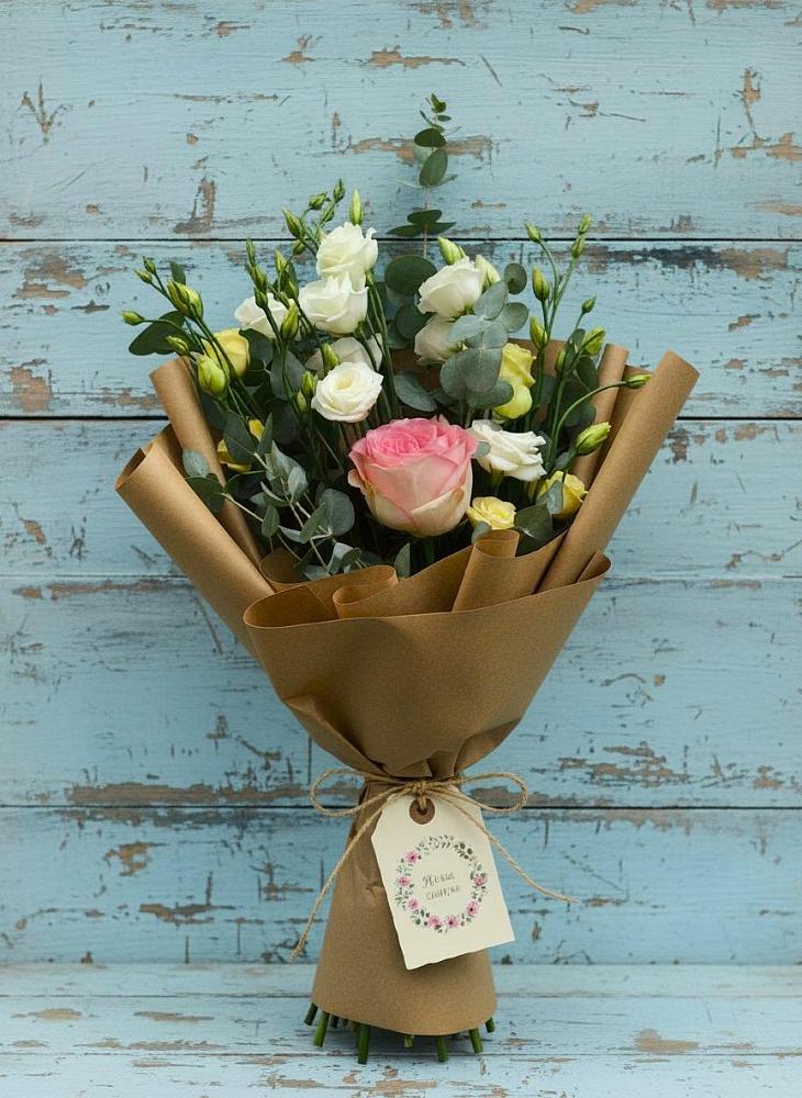 Букет цветов из: Розы и Лизиантусы в Ожогино