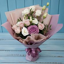 Букет цветов из:  Розы и Лизиантусы в Ожогино