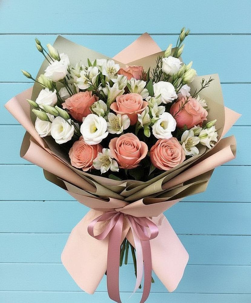Букет цветов из: Розы, Альстромерии и Лизиантусы в Ожогино