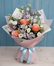 Букет цветов из:  Лизиантусы, Розы, Альстромерии и Гипсофила в Ожогино