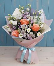 Букет цветов из:  Лизиантусы, Розы, Альстромерии и Гипсофила в Ожогино