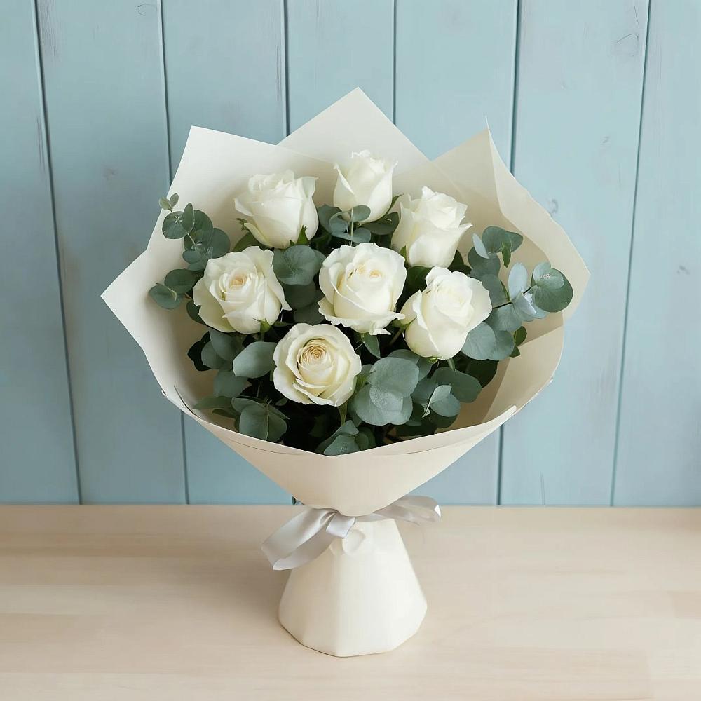 Букет Белые розы в Эвкалипте в Ожогино