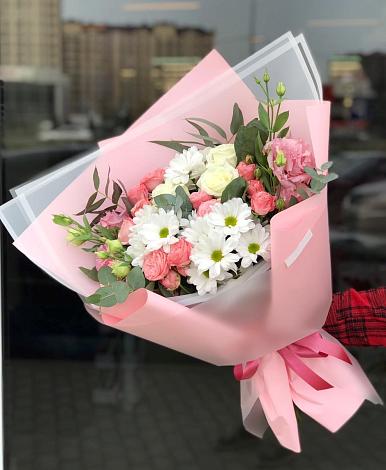 Букет цветов из: Розы, Лизиантусы и Хризантемы в Ожогино