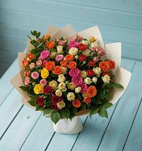 Букет Микс из разноцветных кустовых роз в Ожогино